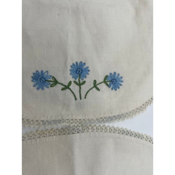 Vintage Set of 4 Ivory Ladies Handkerchiefs With Blue Embroidery Flower Crochet - Picture 9 of 11